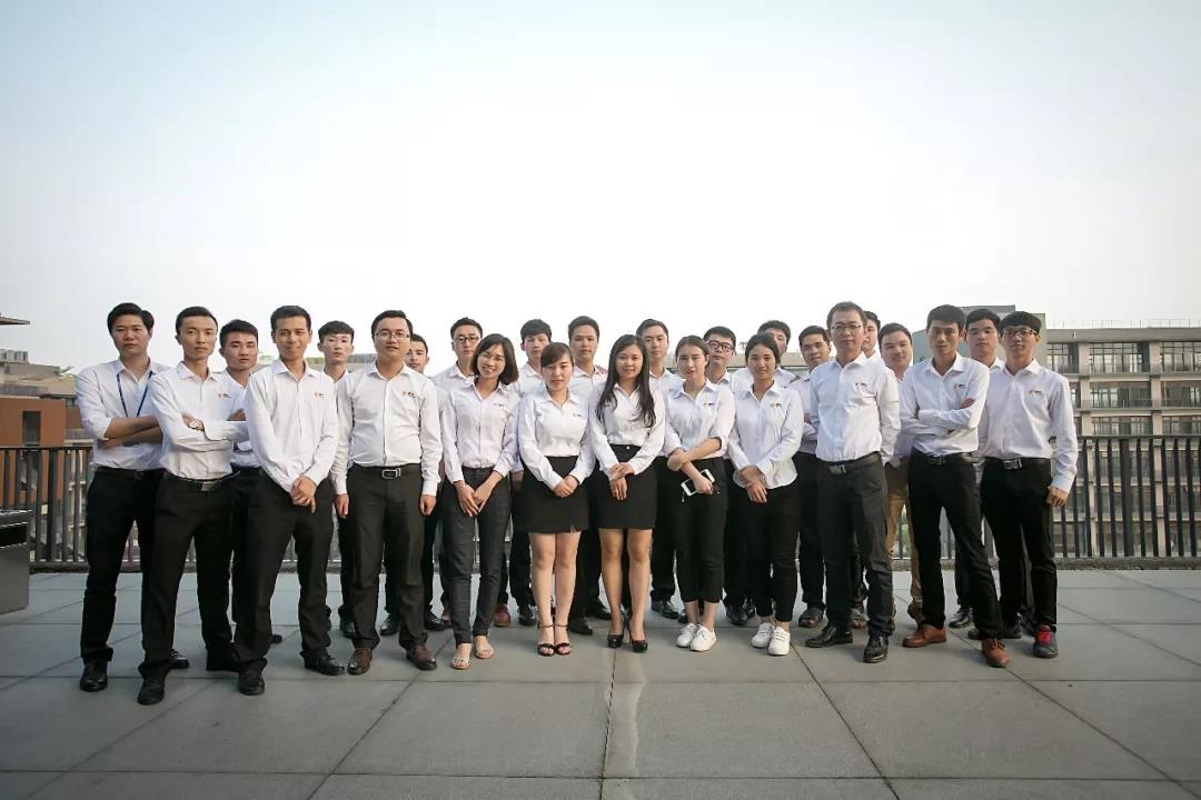 愚人節，我承認我們輸了。