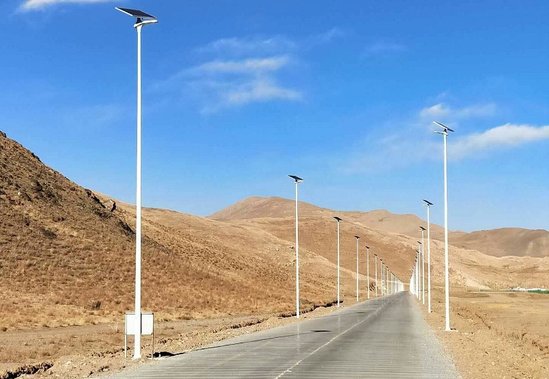 太陽能路燈廠家在節(jié)能減排政策中的角色