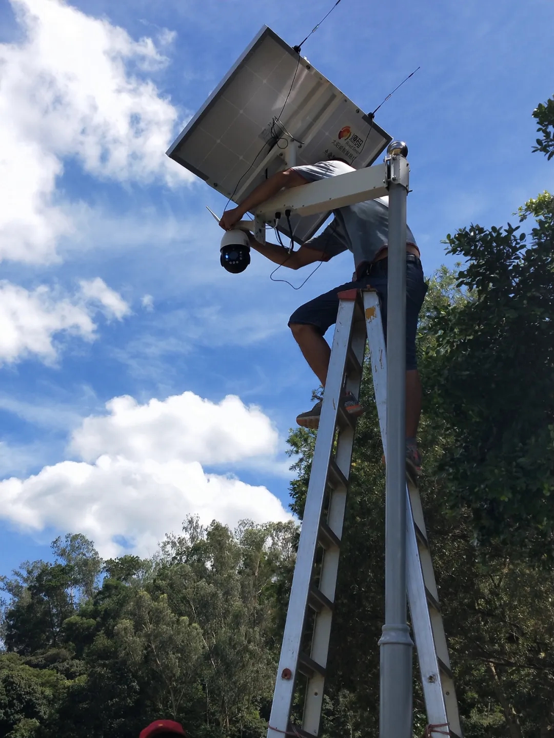 源碼太陽能監(jiān)控系統(tǒng) | 高科技助力龍華區(qū)森林防火救災管理